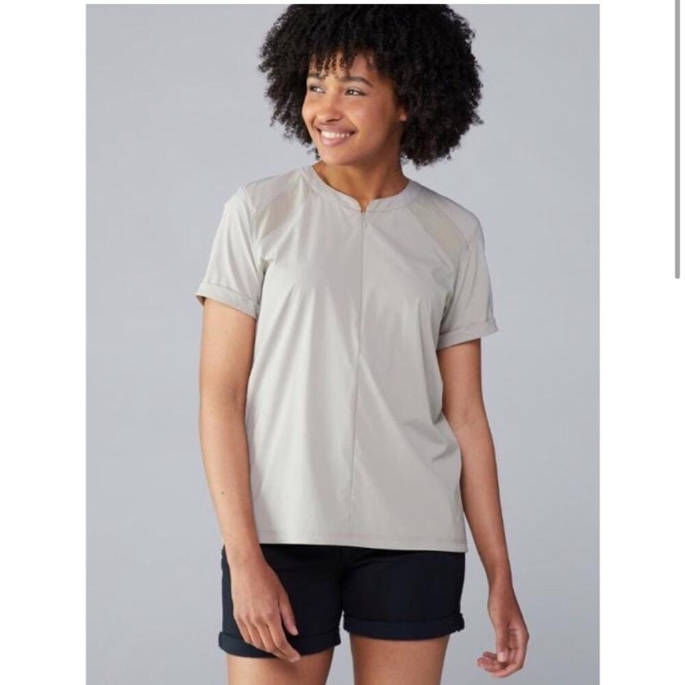 INDYGENA Lomo Roll Tab Short Sleeve Partial Zip Hiking Pullover Top Gray Thunder